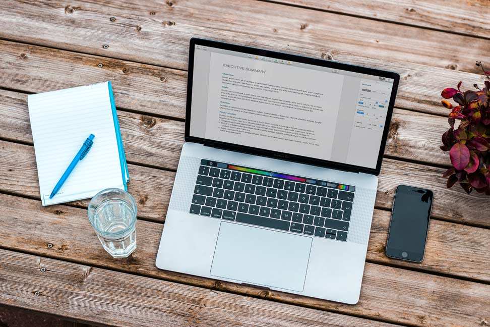 Jak uratować zalany laptop