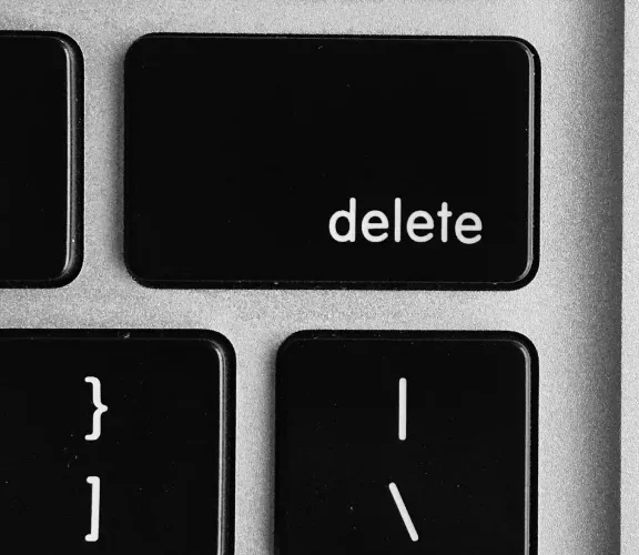 klawisz delete (usuń)